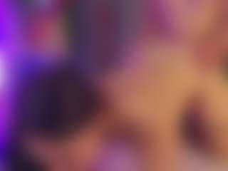 Live cam show with SandraWarren - Squirt on TeamSkeetLive