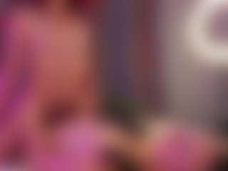 Live cam show with SandraWarren - Green Eyes on Fling VIP Chat