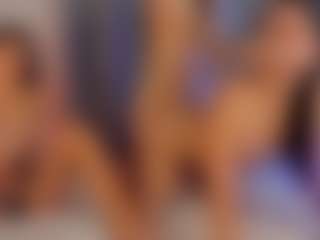 Live cam show with SandraWarren - Striptease on Camsoda