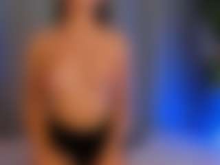 Live cam show with SandraWarren - Lovense on Hubzter Live