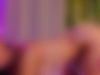 Live cam show with SandraWarren - Skinny on Camsoda