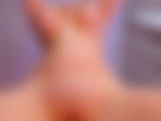 Live cam show with Sirena-Brighton - Ass Bouncing on Chatstar