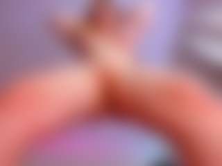 Live cam show with Sirena-Brighton - Flashing on Camiplay Live