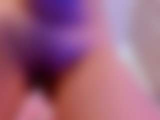 Live cam show with Sirena-Brighton - Flashing on Dolls Live