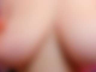 Live cam show with Sirena-Brighton - Tease on Camsoda