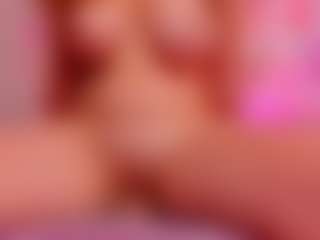 Live cam show with Sirena-Brighton - Red Hair on SmokeAndPoke