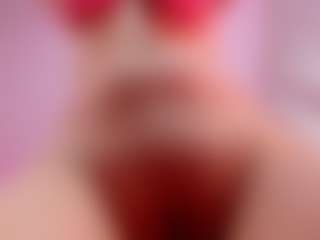 Live cam show with Sirena-Brighton - Tease Red Hair on sexylivex.com