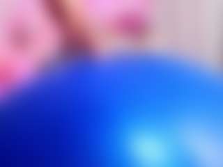 Live cam show with Sirena-Brighton - Petite on Cam Slut
