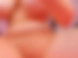Live cam show with Sirena-Brighton - Fingering White on Camsoda