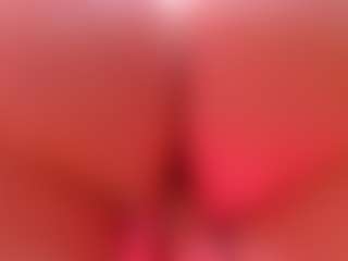 Live cam show with Sirena-Brighton - Striptease Teen (18+) on Milfs Live