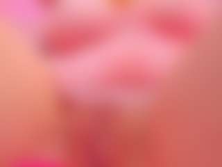 Live cam show with Sirena-Brighton - Red Hair Squirt on Camsoda