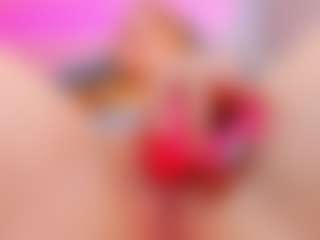Live cam show with Sirena-Brighton - Red Hair Young Adult on xxxlivecams.org