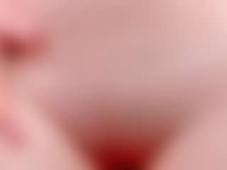 Live cam show with Sirena-Brighton - Flashing on Stripli.com