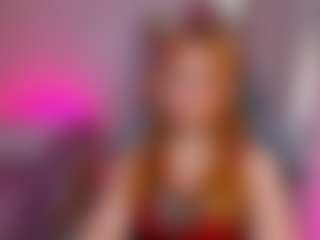 Live cam show with Sirena-Brighton - Spank on TottyGirls