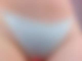 Live cam show with Sirena-Brighton - Red Hair on Milf Play