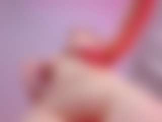Live cam show with Sirena-Brighton - Squirt on CamwithHer