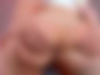 Live cam show with Sirena-Brighton - Petite Young Adult on Soda Cam