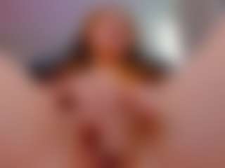 Live cam show with Sirena-Brighton - Red Hair Amateur on Gym Cam Girls