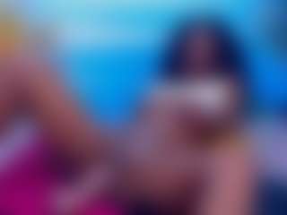 Live cam show with SweetsineAura - Moaning on boobsie.com