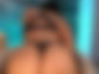 Live-Cam-Show mit VictoriaBennet - Camel Toe auf Camsoda