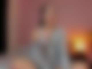 Live cam show with wet-kiiss - Petite on parknlotfishbdy