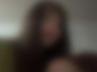 Live cam show with YungWillmann - Smoking on intimatelivegirls.com