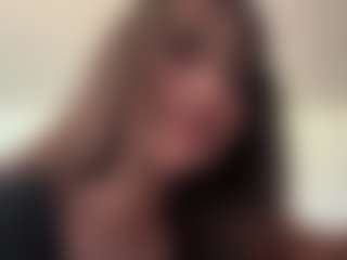 Live cam show with YungWillmann - Petite on Dolls Live