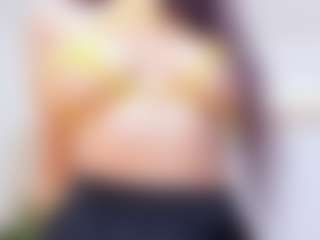 Live cam show with Zendaya - Cum on Latina Girls