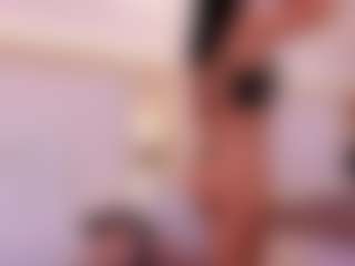 Live cam show with Zendaya - Ass Bouncing on Camsoda