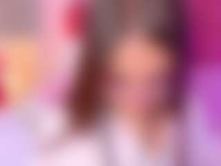 Live cam show with CamilleBlair - Landingstrip on CamClone