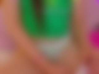 Live cam show with CamilleBlair - Green Eyes on Camsoda