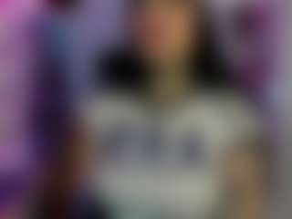 Live cam show with CloeeBeckam - Facial on slutload