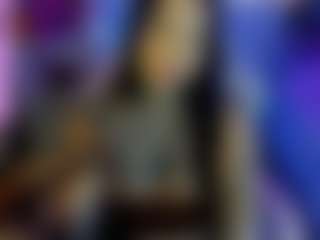 Spettacolo in cam dal vivo con CloeeBeckam - Facial su Camsoda