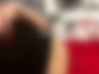Live cam show with GiuseppinaSolberg - Petite on mypornchat.com