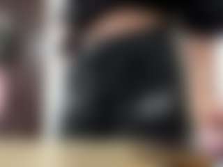 Live cam show with GiuseppinaSolberg - Average on CamwithHer