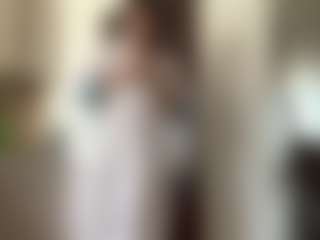 Live cam show with GiuseppinaSolberg - Oil on Dolls Live