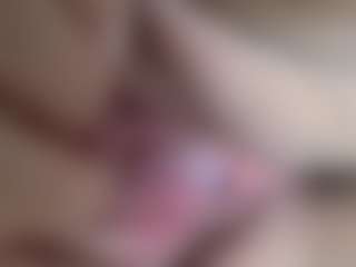 Live cam show with GiuseppinaSolberg - Oil on Uber Horny