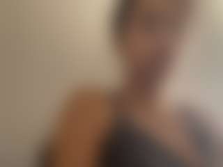 Live cam show with GiuseppinaSolberg - Ass Clapping on Camiplay Live