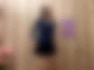 Live cam show with LailaImeson - Skinny on camwithhim.com