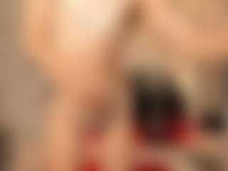 Live cam show with LauraPurr - Upskirt on Camsoda