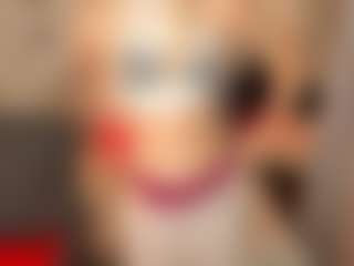 Live cam show with LauraPurr - Camel Toe on Camsoda
