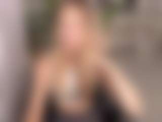 Live cam show with LauraPurr - Public on Camsoda