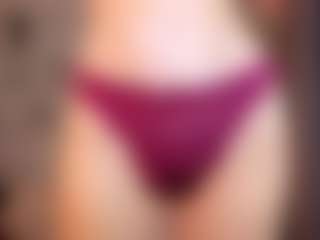 LauraPurr's Live Sex Cam Show