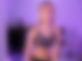 Live cam show with LauraPurr - Upskirt on CamwithHer