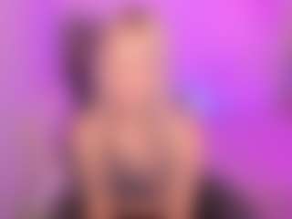 Live cam show with LauraPurr - Upskirt on madthumbs
