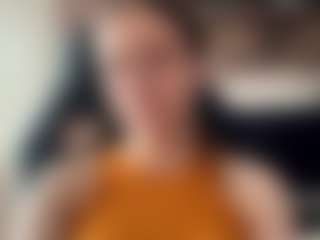 Live cam show with LouisDegen - Shaved Pussy on CamwithHer