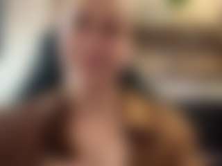 Live cam show with LouisDegen - Hairy Pussy on AdultVida.com