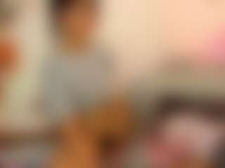 Live cam show with lunitaprincess-14 - Brown Eyes on googirlz