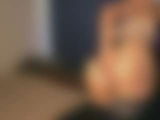 Live cam show with miawlofy - Middle Aged on CamClone