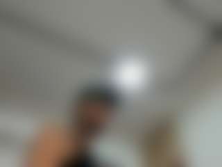 Live cam show with MichaelHanks - Latino on livesuperchat.net